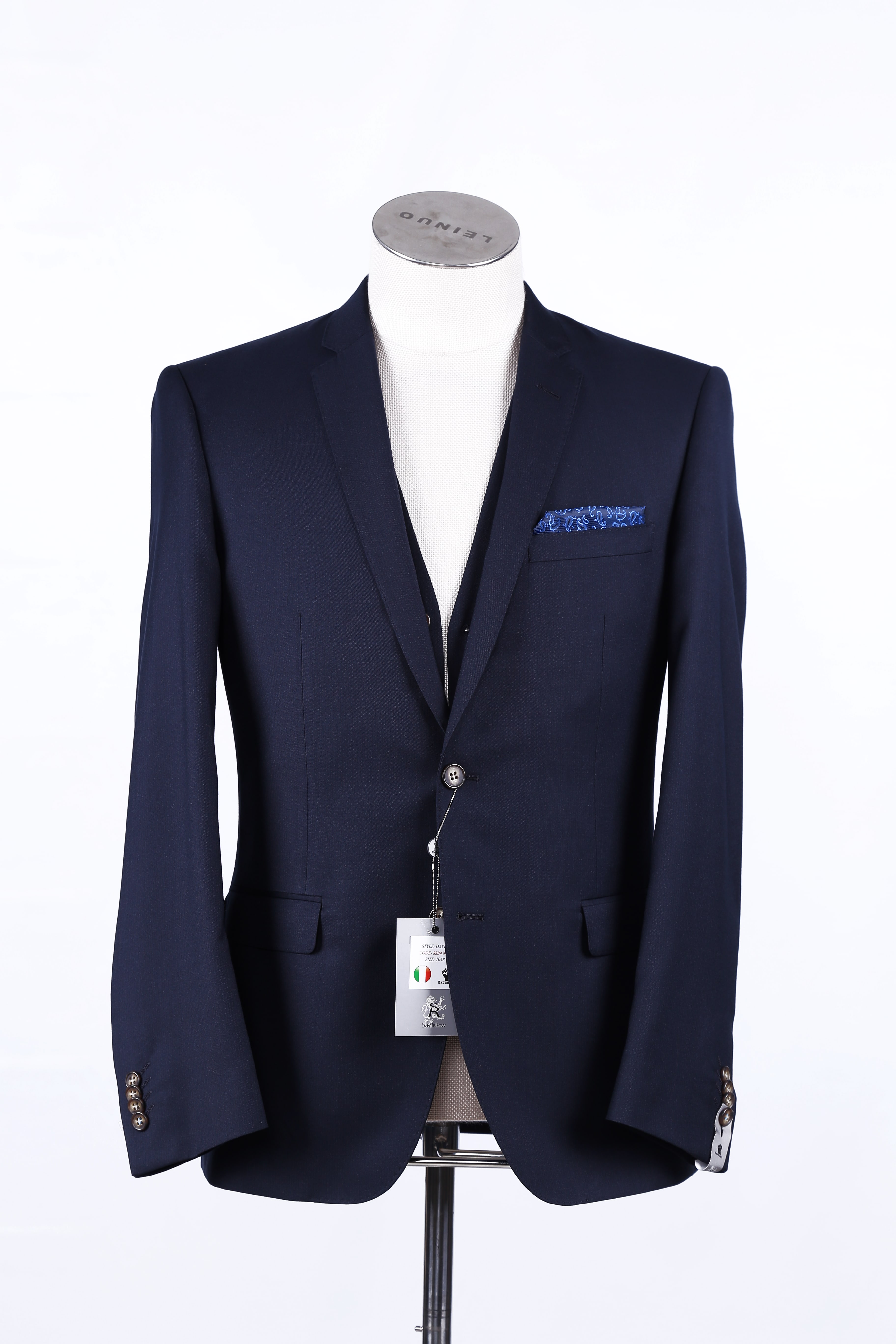 Basic navy David Bruton suit